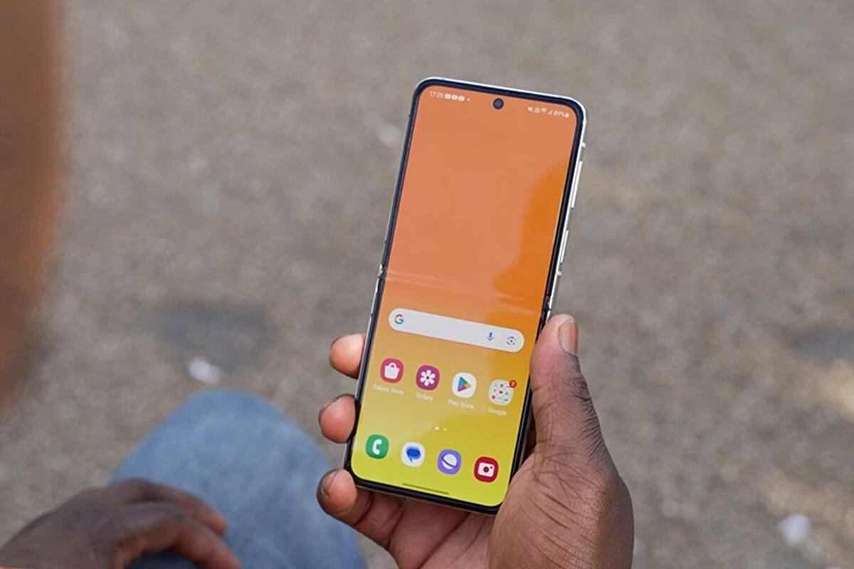 Galaxy Z Flip 6 - Hình 4
