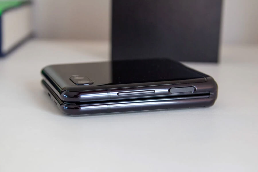 Đánh giá chi tiết Samsung Galaxy Z Flip: Chiếc điện thoại màn hình gập siêu độc đáo - Hình 1