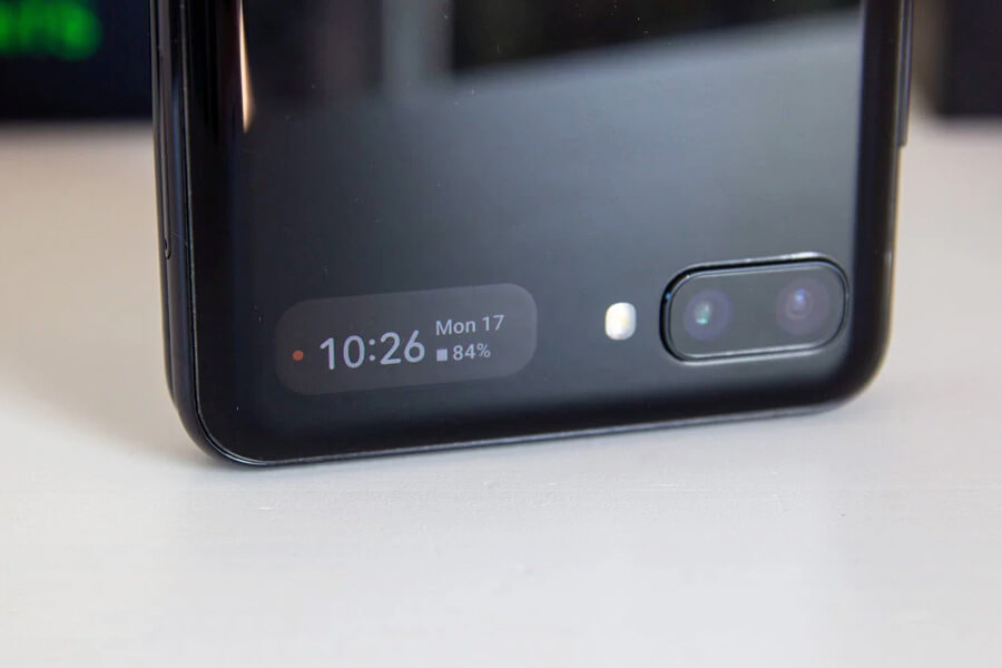 Đánh giá chi tiết Samsung Galaxy Z Flip: Chiếc điện thoại màn hình gập siêu độc đáo - Hình 3