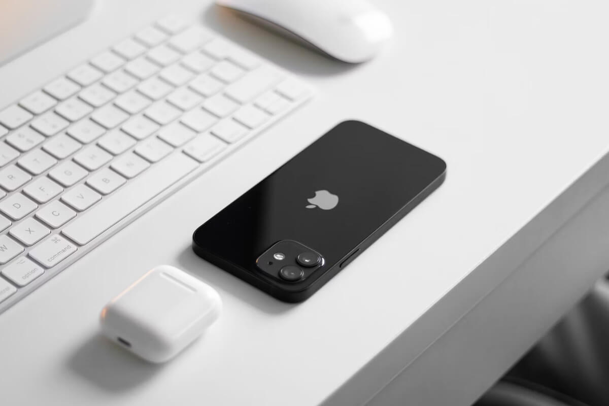 Xả kho iPhone 12: Giá giảm cực sốc mà còn cho trả góp 0%, chỉ từ 7.65 triệu