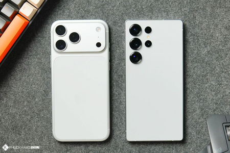 So sánh iPhone 17 Pro Max và Galaxy S25 Ultra: Chọn máy nào chơi Tết?