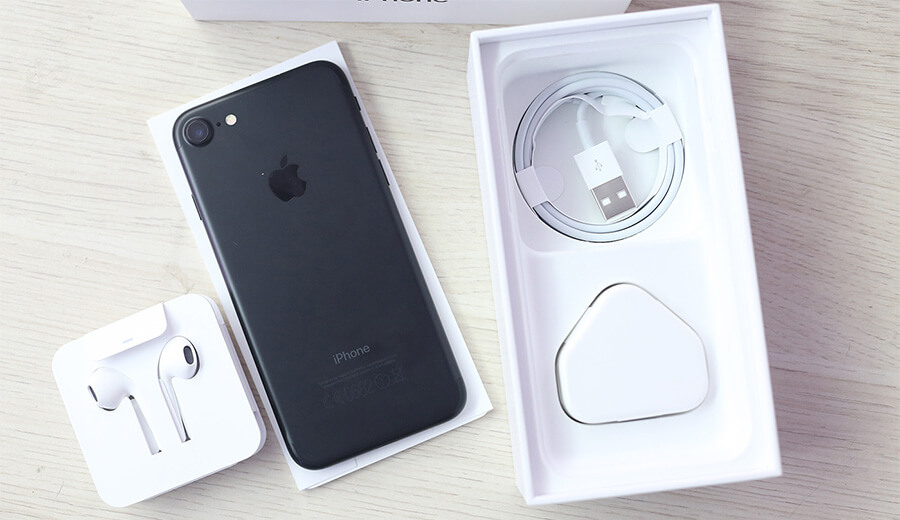 Top 4 smartphone cũ mèm nhưng vẫn đáng "đồng tiền bát gạo" - Hình 1 Top 4 smartphone cũ mèm nhưng vẫn đáng "đồng tiền bát gạo" - Hình 1