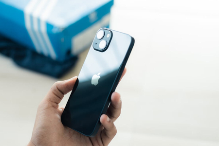 Tranh thủ chốt ngay iPhone 13 cũ giảm đến 12 triệu, giá khỏi lo chơi Tết