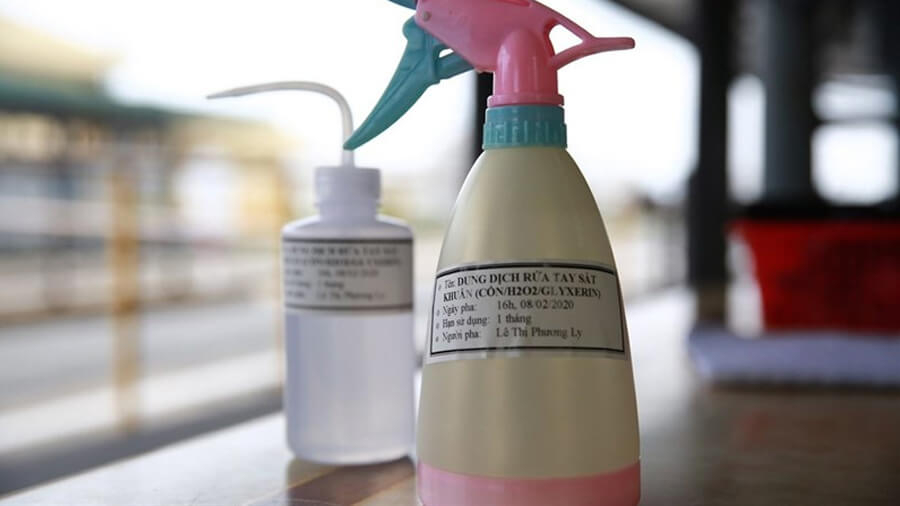 Tuyệt đối không lau màn hình smartphone bằng 9 thứ này - Hình 9