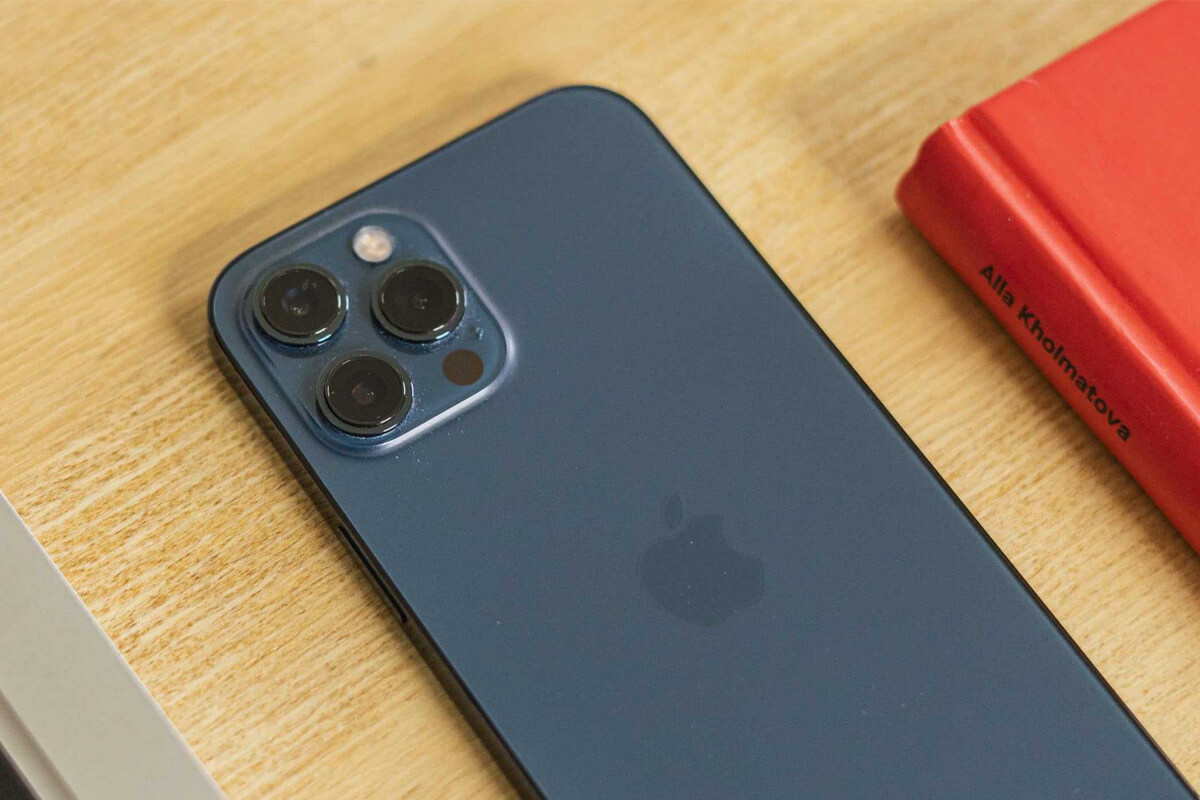 Vì sao iPhone 12 Pro cũ vẫn cháy hàng dù đã 5 năm tuổi? - Hình 3 iPhone 12 Pro cũ - Hình 3