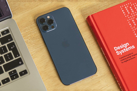 Vì sao iPhone 12 Pro cũ vẫn 'cháy hàng' dù đã 5 năm tuổi?