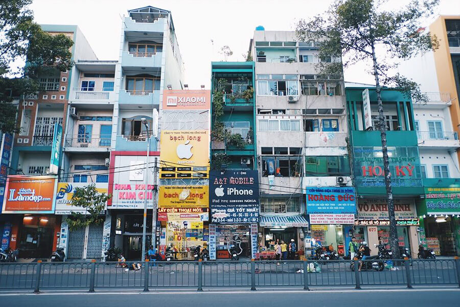 Vì sao người dân ưu chuộng điện thoại xách tay dù smartphone phân phối chính thức đã rất rẻ? - Hình 1 Vì sao người dân ưu chuộng điện thoại xách tay dù smartphone phân phối chính thức đã rất rẻ? - Hình 1