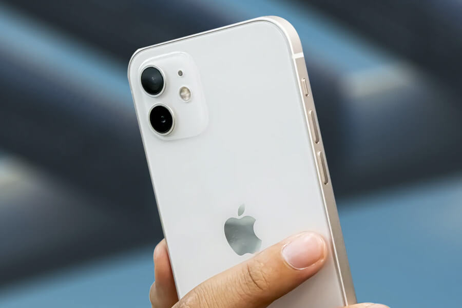 Với 18 triệu, bạn nên mua iPhone 12 mini mới hay iPhone 11 Pro Max cũ thì  Với 18 triệu, bạn nên mua iPhone 12 mini mới hay iPhone 11 Pro Max cũ thì