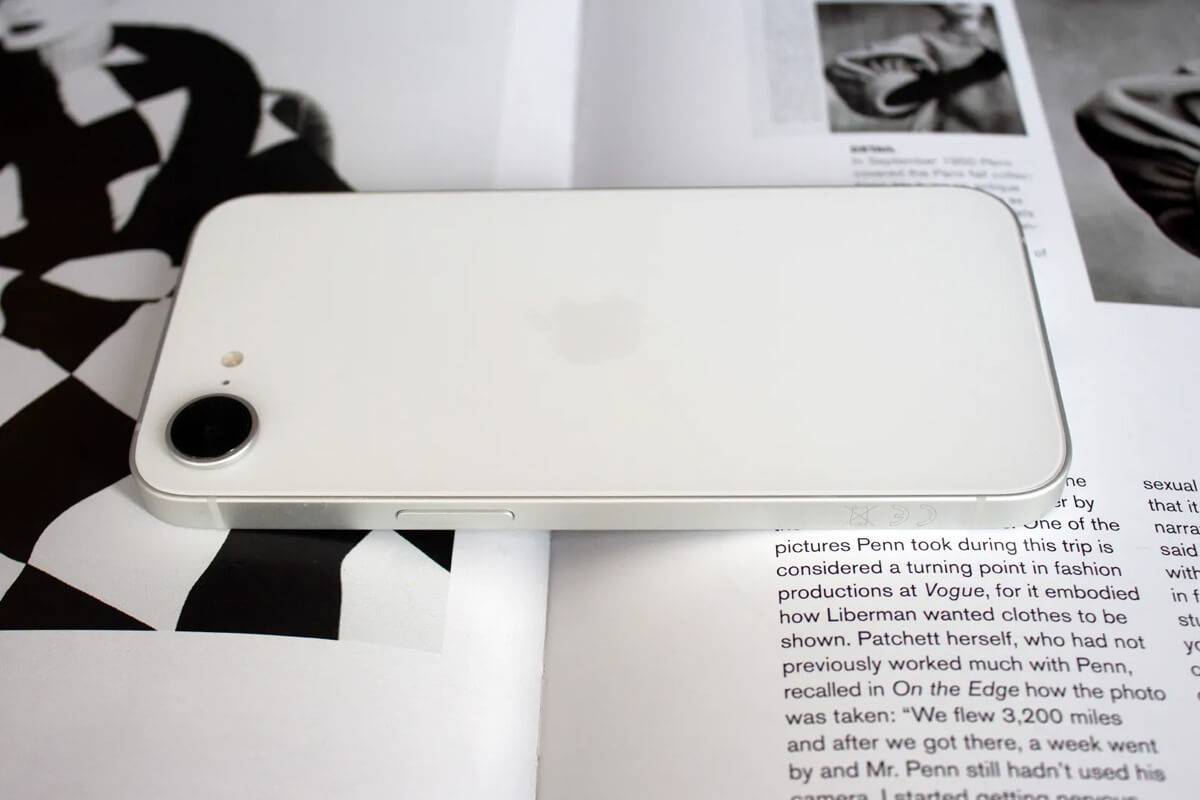 Vừa ra mắt, iPhone 16e đã gặp lỗi kết nối Bluetooth - Hình 3 iPhone 16e - Hình 3